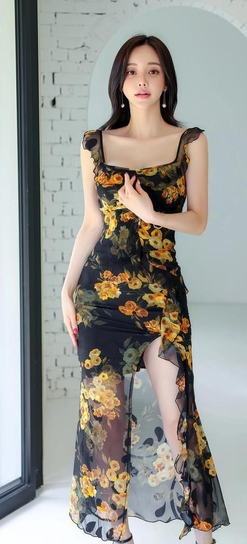 美女老师隐私操的相关介绍