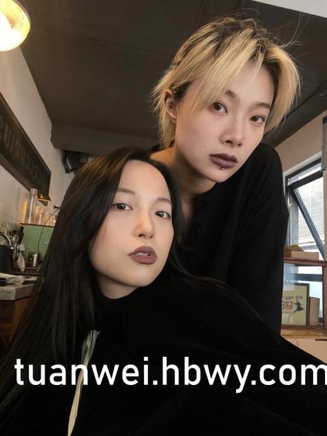 根据您提供的“电影院影讯”，为您生成一个包含3个长尾关键词的SEO标题：

**电影院影讯 | 今日热映大片排片表及场次查询（附购票优惠攻略）**

*长尾关键词包含：*
1. 今日热映大片
2. 排片表
3. 购票优惠攻略