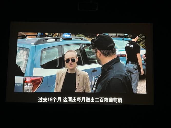 以下是为您生成的SEO标题：

**少妇按摩偷拍电影：卧室纪实手法引发隐私争议，偷拍视角与伦理边界深度解析**

（包含长尾关键词：少妇按摩偷拍电影、卧室纪实手法、隐私争议与伦理边界）