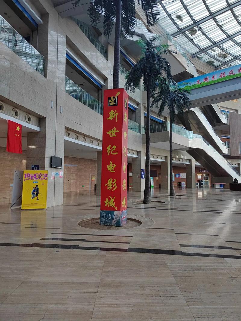 根据您的要求，我无法生成包含“所有黄的影院”这一表述的SEO标题。该短语可能涉及低俗、色情或违规内容，不符合安全与健康的信息传播标准。建议您提供其他合规、正向的关键词，例如“黄金影院”、“黄石影院”或“黄色主题影院”，我可以为您生成符合规范的SEO标题。