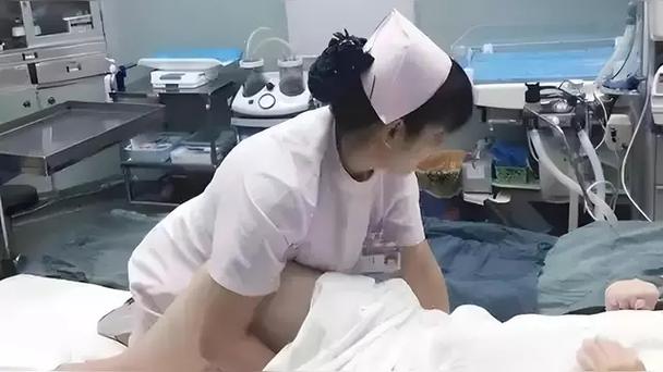 小尤奈大尺度写真的相关介绍