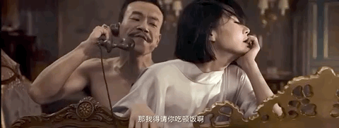 一边亲一边往下摸的相关介绍