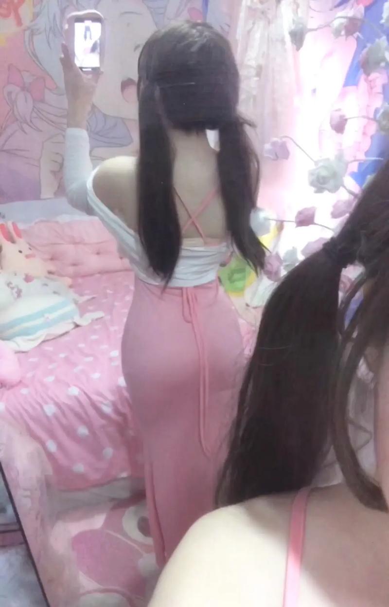 国产精品久久久久久久久蜜桃在浅的相关介绍